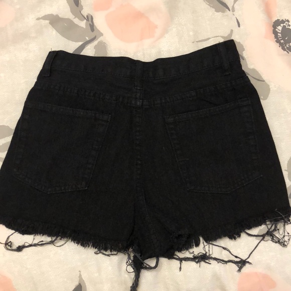 High waisted black denim shorts - Picture 2 of 7
